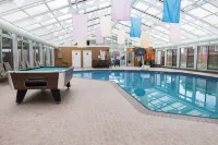 Clarion Hotel & Conference Centre - Pools