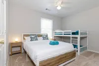 Gold Humingbird-All in one Family Getaway W/pool