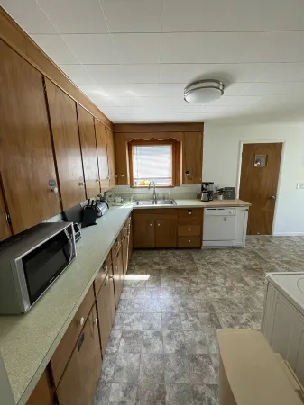 Perfect Up North getaway for groups near lakes, beaches, woods and trails!