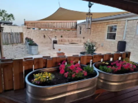 Serene Escape Villa: Pool, Hot Tubs, Games, Sauna, & Steam Room & much more fun!