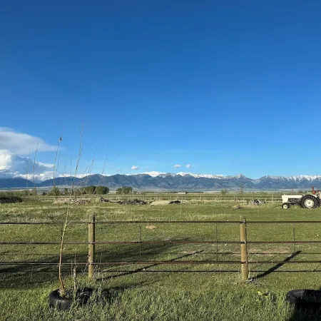 Cozy, Rustic, Country Cabin with Million Dollar Views of the Bridger Mountains.