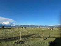 Cozy, Rustic, Country Cabin with Million Dollar Views of the Bridger Mountains.