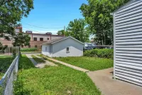 Craftsman charm King Bedroom Private Condo Unit walk to hospital &  capitol