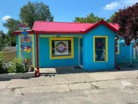 13-person home for families & groups!