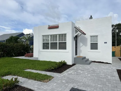Villa Blanca all new close to beach - Wi-Fi