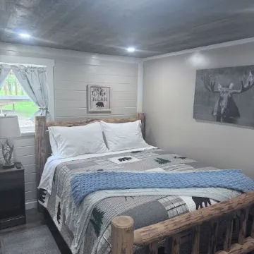 Elk Cabin at Glacier Hidden Cabins