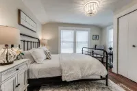 Boerne Bungalow off Main St in Downtown Boerne