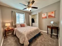 Spacious, FREE Private Heated Pool, Great Location! 10+ Guests & Pet Friendly