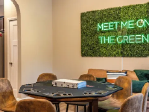 Golf Getaway! Poker Room - Indoor Golf Simulator - Pet-friendly Hotels in Pinehurst