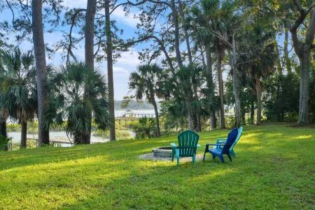 Waterfront “State of Mind” vintage home.