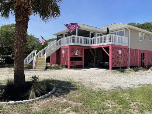 Beautiful home on Palmetto Blvd just steps from the beach !