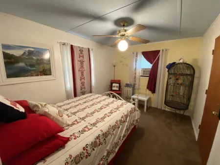 Hackberry House Downtown Bandera, TX Отели в г. Бандера