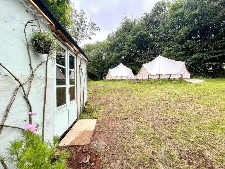 Secluded Glamping pod in Devon Отели рядом с достопримечательностью «Devon Railway Centre»