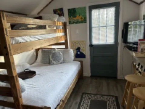 The Tiny House Experience, at That Treasure House .. 2 Bed Loft & 1 Bath