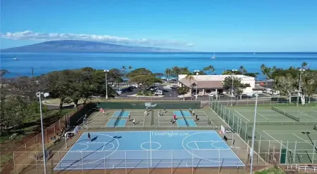 Beach Bungalow w/ Cruiser Bikes & Pickleball!