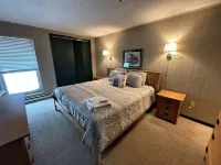 Hare of the Dog - 3 BR - Sleeps 10 - Ground Level Walk Out