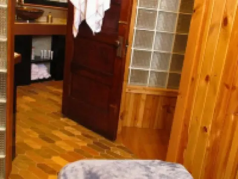 The Stone room Suite #11, sleeps 5 guest 温泉村酒店