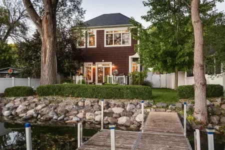 On the Yahara River, access to Madison Lakes