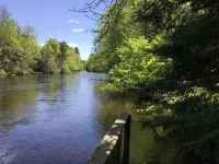 Oconto River Retreat 芒廷酒店