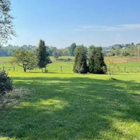 Farmhouse at the foot of the Blue Ridge Mountains
