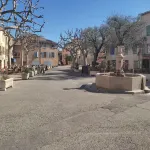 House in the center of Tourtour Hotels in Tourtour