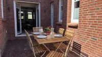 Large canal house - Simmerdeis on the canal