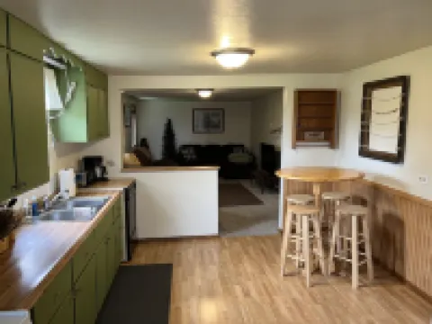 Great area for hunting and fishing, dog kennel on property