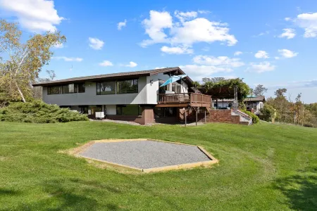 National Geographic Views 7bdr Hot Tub Game Room