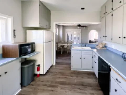 Waterfront 3 bedroom upper vacation home. アルゴマのホテル