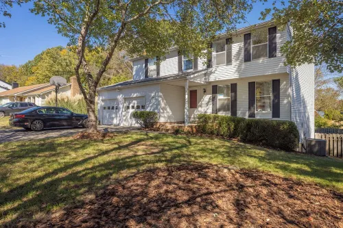 Poolside Retreat - spacious 4-bedroom retreat with hot tub, in-home gym and more