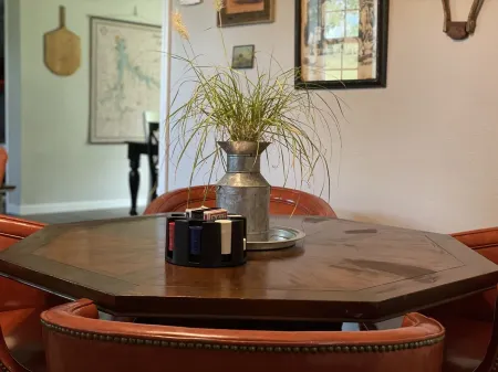 Countryside paradise 6 miles to Stockton Lake! We now have high-speed internet! Отели в г. Линн Тауншип