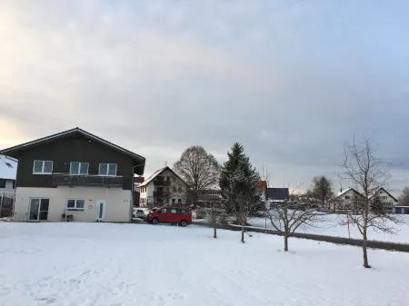 Rohrspatz- Holiday apartments in Rohr am Rohrsee in the heart of Upper Swabia(new building)OG Отели в г. Бад-Вурцах