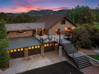 Luxury Estate on 5 Acres - Pickleball, Hot Tub, Mountain Views & Endless Fun Hotels in Payson