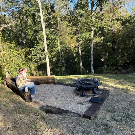 New Built cozy cabin Peaceful Side, Townsend, TN, Laurel Valley,  no steep roads