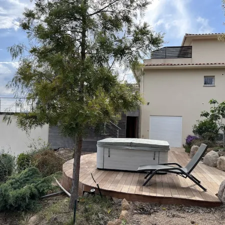 10mn beach, Standing Villa, top sea view, fiber internet, heated pool, jacuzzi