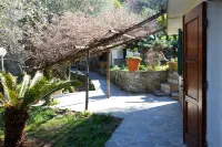 La Vivagna - Sea view house among the olive trees Hotels in Leivi