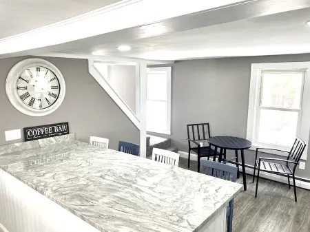 Lakefront House Отели в г. Уиндем