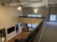 Historic High School Loft 4 min drive from Oaklawn!