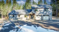 Forested Oasis for the Whole Family- Pet Friendly! Game Room, Hot tub and more!