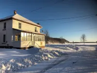 Spacious 4-bedroom house in charming Montreal across from The Gile Flowage
