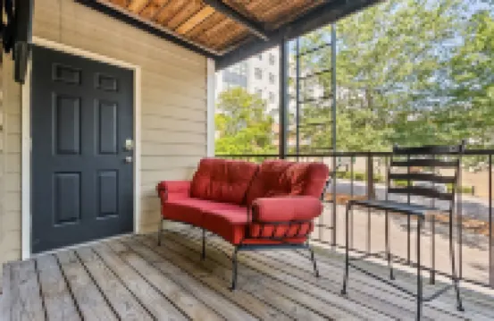 Stylish & Centrally-Located 2 bed/2 bath Condo in Auburn, AL
