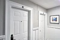 Above the downtown scene stay at the Yamhill Flats: Suite 4 Hotels in Newberg