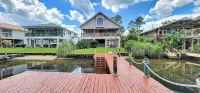 It's 5'O-Clock Here on the Dock!! Grill, Chill, Fish, boat, and make memories!!
