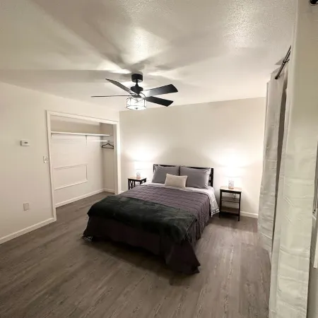 Prime location, Aurora viewing, Fast WI-FI!!
