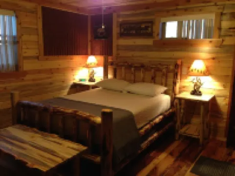 The Bunkhouse: Mountain views, solitude, close to  town and many western sights.