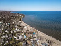 Bayside views, walk to beach & restaurants