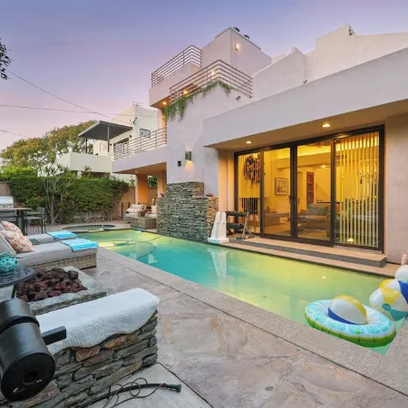 Sunset Beach House in Heart of La Jolla Shores