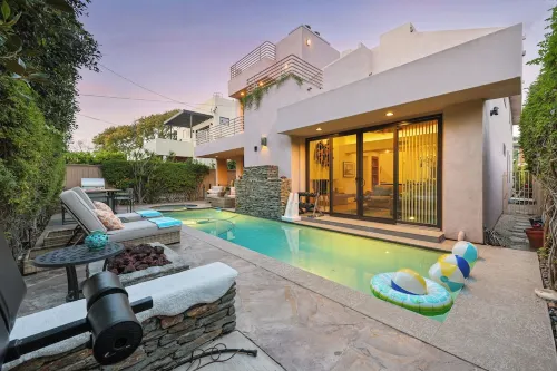 Sunset Beach House in Heart of La Jolla Shores