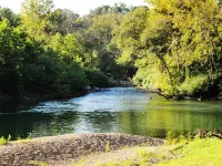 Nichols Hole Cabin - Above the Caddo River - Float to your Cabin! Hotels in Glenwood