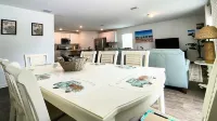 Casa D’ Luna Charming and modern 4-bedroom house with AC and WiFi in Palm Coast